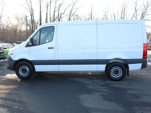 Used 2025 Mercedes-Benz Sprinter 2500 image 2