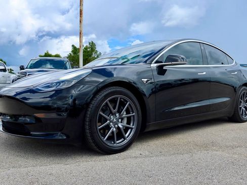 Used 2018 Tesla Model 3 Long Range AWD/4WD image 5