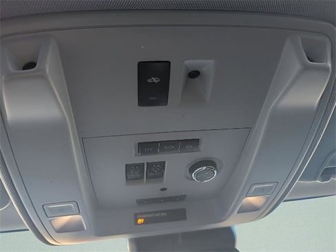 Used 2019 GMC Yukon Denali w/ Denali Ultimate Package image 31