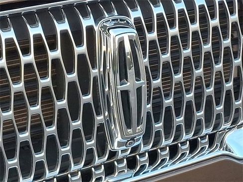 Certified 2022 Lincoln Corsair Reserve w/ Equipment Group 201A image 32