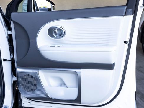 New 2026 Hyundai Ioniq 9 Limited image 24