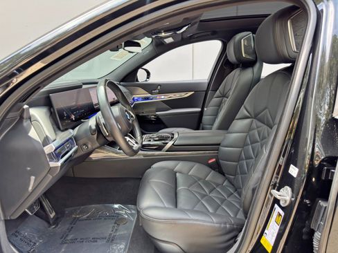 Used 2023 BMW 740i RWD image 16