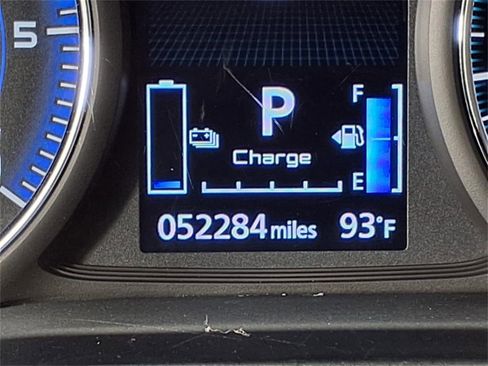 Used 2022 Mitsubishi Outlander LE image 31