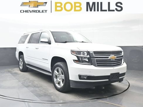 Used 2018 Chevrolet Suburban Premier RWD image 1