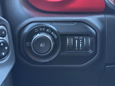 Used 2020 Jeep Wrangler Unlimited Rubicon w/ Dual Top Group image 10