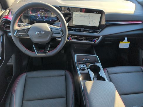 New 2026 Chevrolet Equinox RS image 25