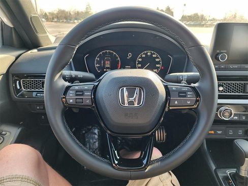 Used 2025 Honda Civic Sport image 23