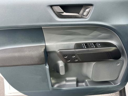 Used 2024 Ford Maverick XL image 27