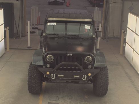 Used 2014 Jeep Wrangler Unlimited Sport w/ Max Tow Package image 2