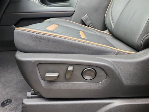 Used 2022 GMC Yukon AT4 image 13