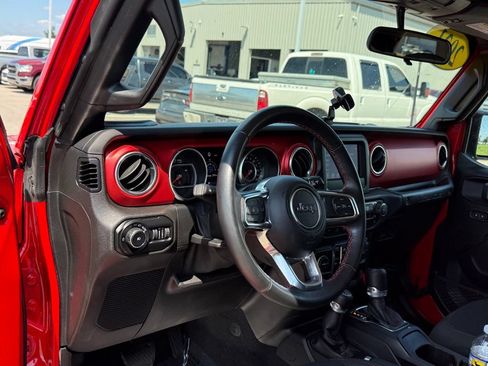 Used 2021 Jeep Wrangler Unlimited Rubicon AWD/4WD image 4