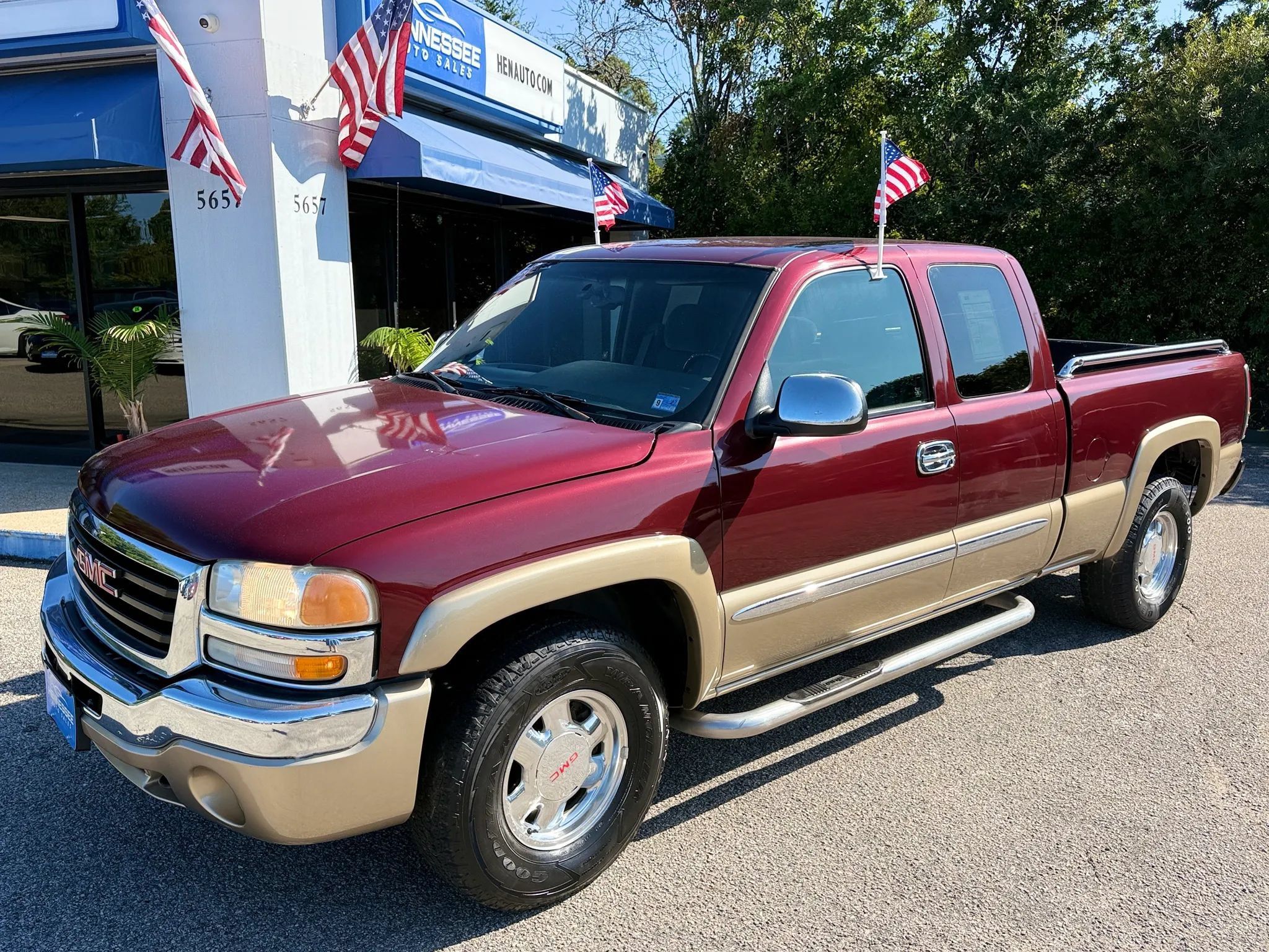 Used 2003 GMC Sierra 1500 SLE w/ Off-Road Package AWD/4WD image 13