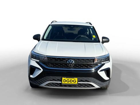 Used 2024 Volkswagen Taos S image 8