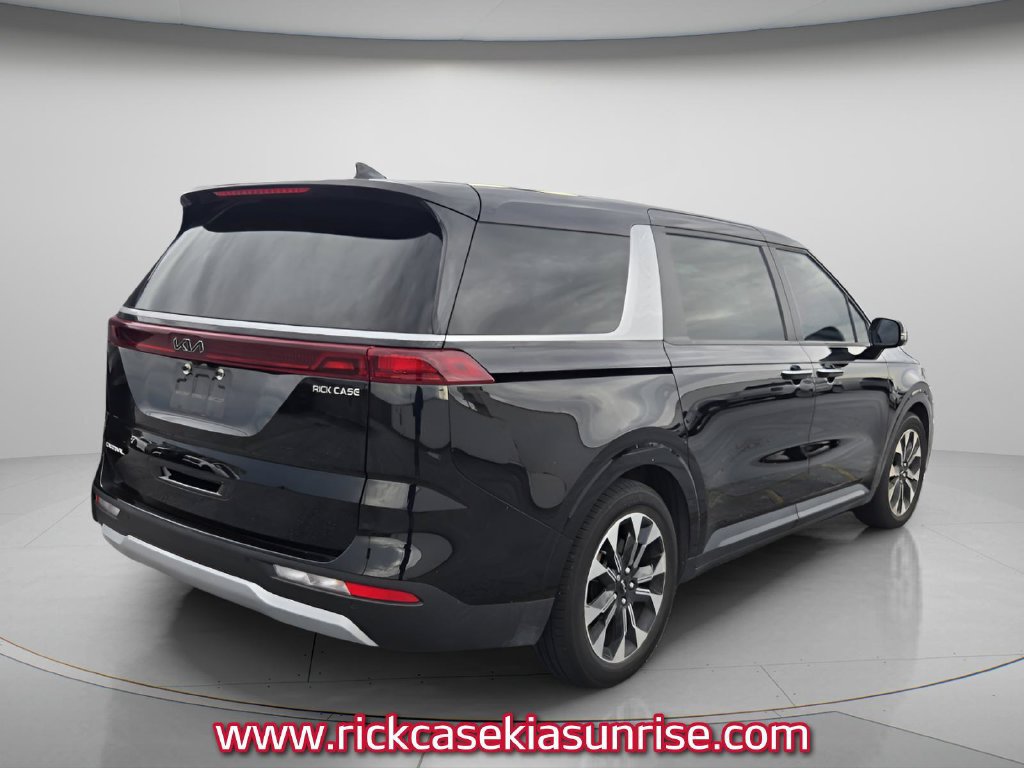 Used 2024 Kia Carnival EX FWD image 6