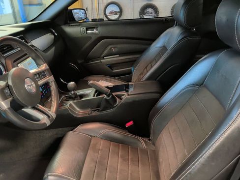 Used 2013 Ford Mustang GT Premium w/ Electronics Pkg RWD image 5
