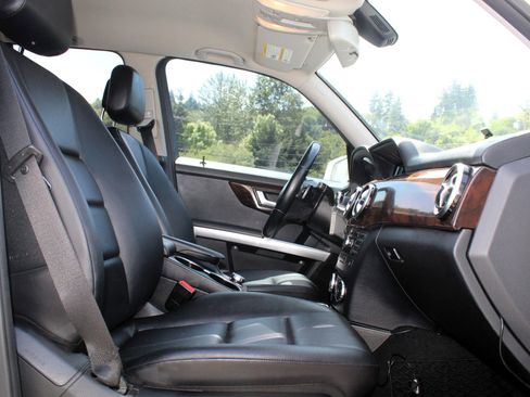 Used 2014 Mercedes-Benz GLK 350 4MATIC image 17