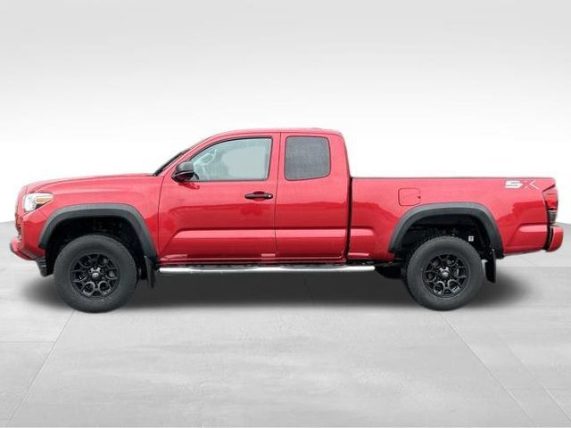 Used 2020 Toyota Tacoma SR w/ SX Package AWD/4WD image 2