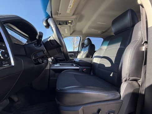 Used 2017 RAM 1500 Sport w/ Black Ram 1500 Sport Group image 10