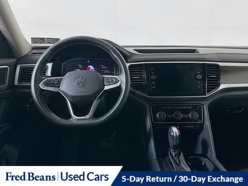 Used 2023 Volkswagen Atlas SE w/ Black Wheel Package image 22