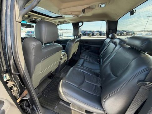 Used 2007 GMC Sierra 3500 SLT w/ Heavy-Duty Power Package image 21