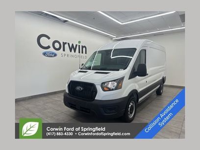 New 2025 Ford Transit 250 148 Medium Roof w/ Load Area Protection Package