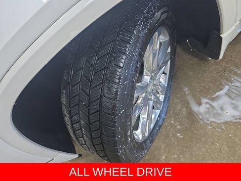 Used 2020 Chevrolet Traverse High Country w/ LPO, Floor Liner Package AWD/4WD image 34