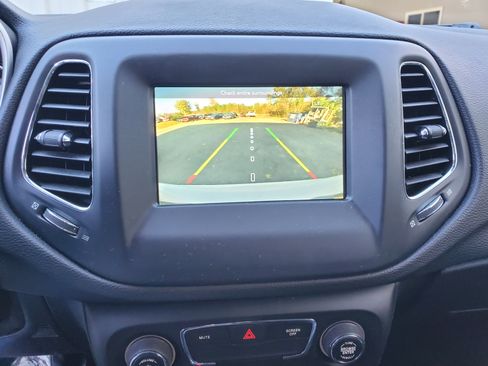 Used 2020 Jeep Compass Latitude image 23