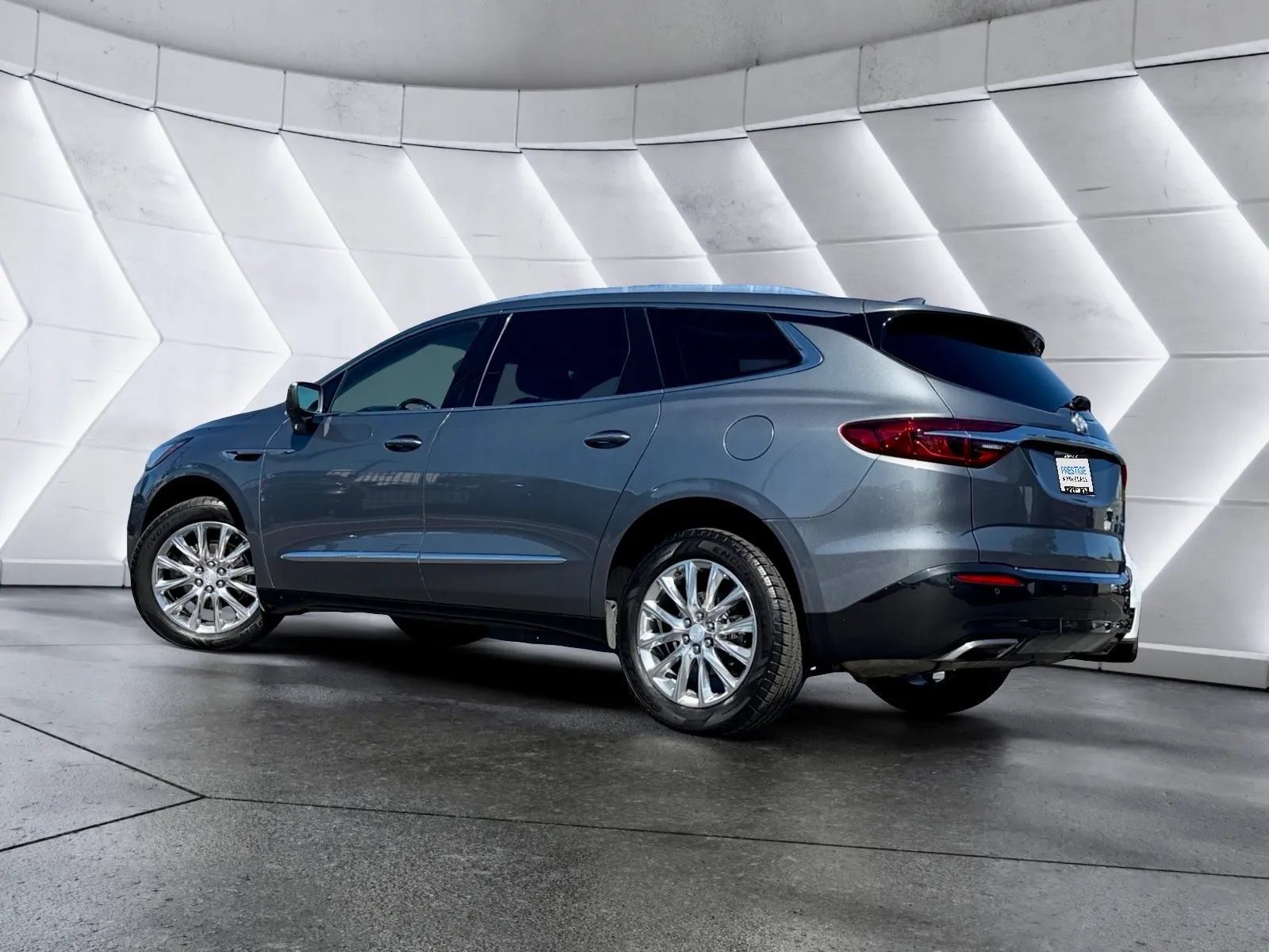 Used 2019 Buick Enclave Premium w/ Experience Buick Package FWD image 3