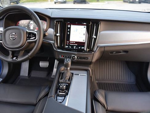 Used 2020 Volvo S90 T6 R-Design image 57