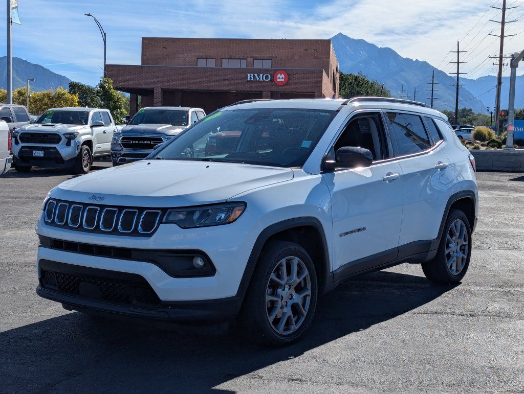 Used 2022 Jeep Compass Latitude AWD/4WD image 9