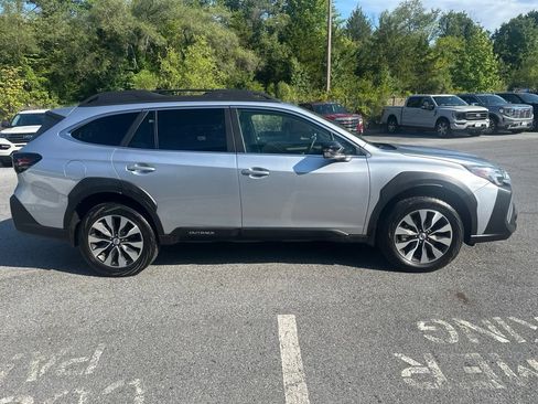 Used 2025 Subaru Outback Limited w/ Popular Package #2 AWD/4WD image 4
