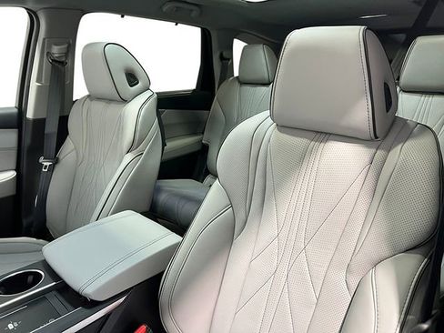 New 2026 Acura MDX SH-AWD w/ Advance Package image 14