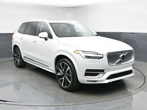 Used 2023 Volvo XC90 B6 Plus w/ Protection Package Premier AWD/4WD image 2