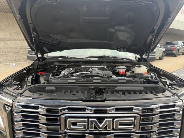Used 2025 GMC Sierra 2500 Denali Ultimate w/ Max Trailering Package AWD/4WD image 21