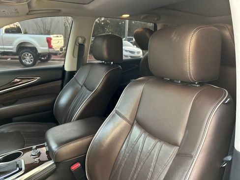 Used 2019 INFINITI QX60 Luxe w/ Sensory Package image 9