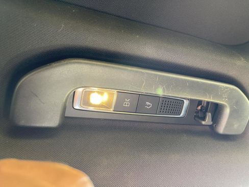 Used 2015 Mercedes-Benz S 550 4MATIC Sedan image 36