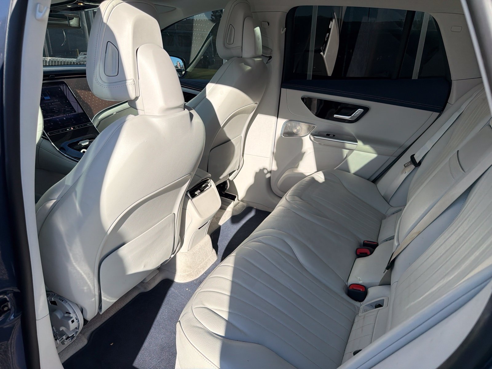 Used 2023 Mercedes-Benz EQE 500 4MATIC SUV image 7