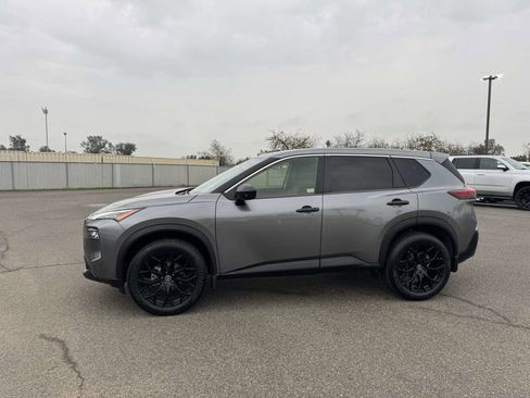 Used 2021 Nissan Rogue S image 6