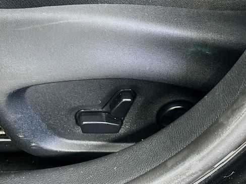 Used 2018 Jeep Compass Limited w/ Navigation Group AWD/4WD image 22