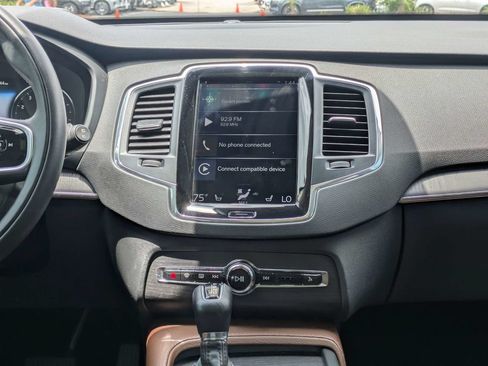 Used 2020 Volvo XC90 T6 Momentum AWD/4WD image 23