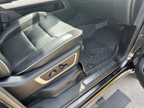 Used 2020 RAM 1500 Laramie AWD/4WD image 32