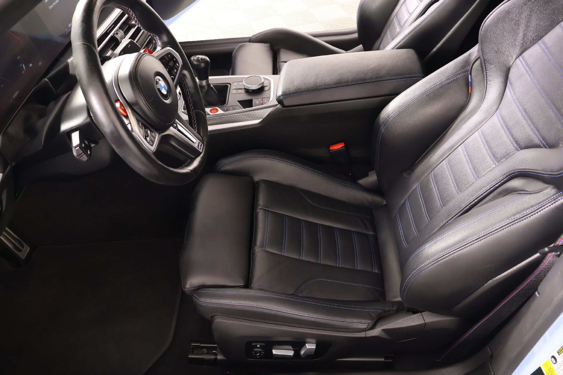 Used 2023 BMW M2 w/ Lighting Package RWD image 12