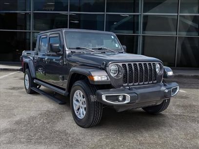 Used 2023 Jeep Gladiator Sport