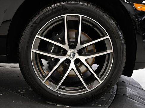 Certified 2026 Porsche Macan Turbo AWD/4WD image 19