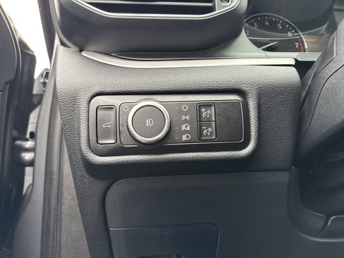 Used 2023 Ford Explorer XLT w/ Equipment Group 202A image 13