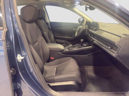 Certified 2023 Honda Accord EX image 32