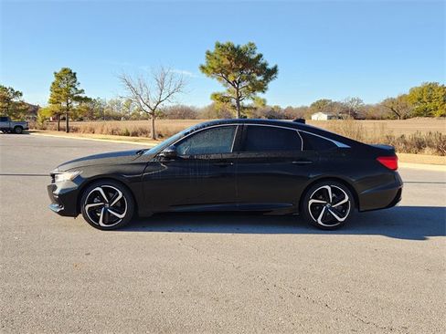 Used 2022 Honda Accord Sport image 4