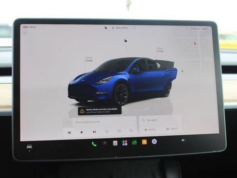 Used 2023 Tesla Model Y Long Range AWD/4WD image 12