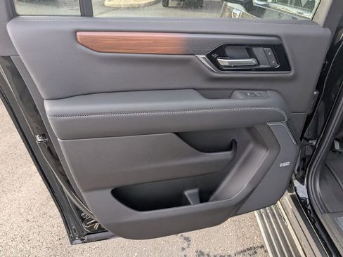 New 2026 GMC Yukon XL Denali w/ Sun & Power Step Package image 10