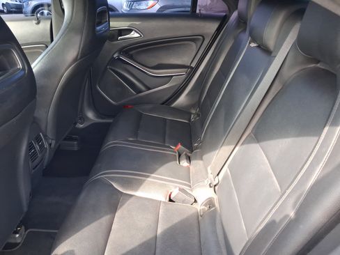 Used 2014 Mercedes-Benz CLA 250 image 24